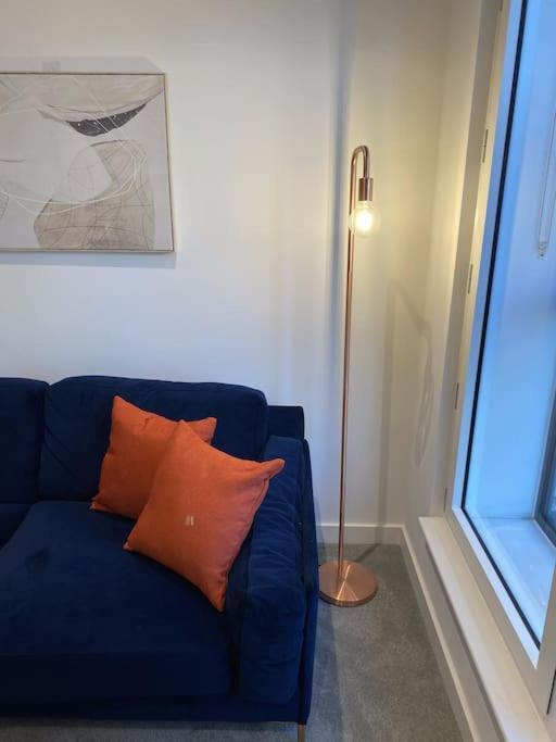 Modern Trafford 1Br Apartment-Free Parking-Cinema Room Manchester Zewnętrze zdjęcie